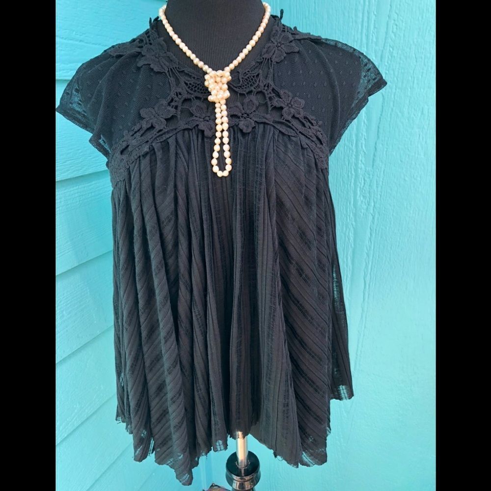 Cute blouse by Free People size 7